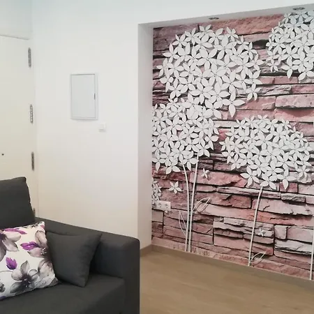 Jazmin 49 Centro - Adults Recommended